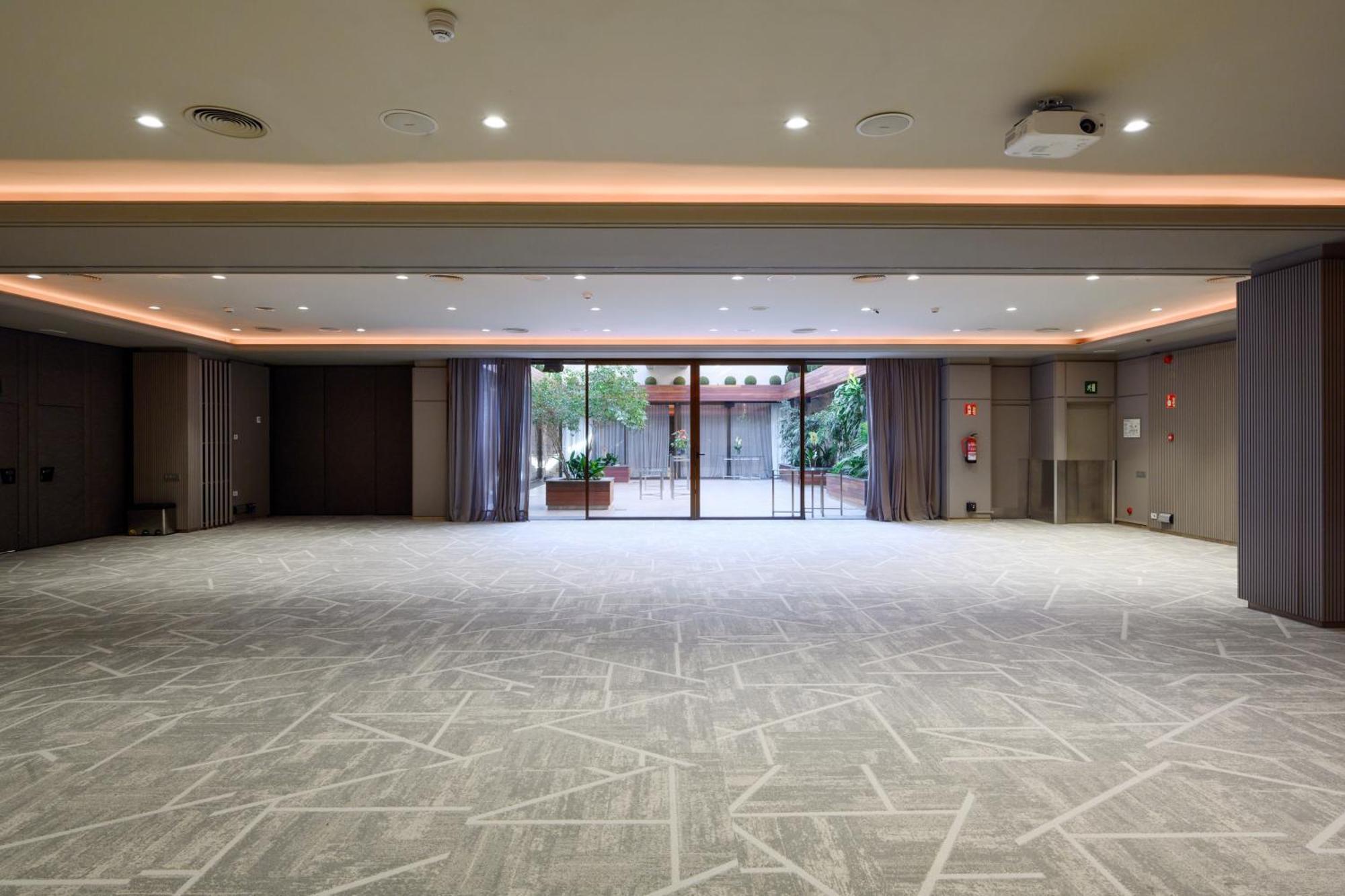 Intercontinental By Ihg Hotel